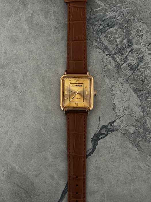 Золотые часы старые