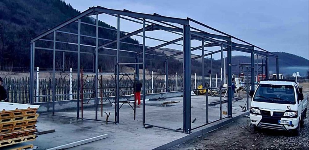 Vand hale si structuri metalice