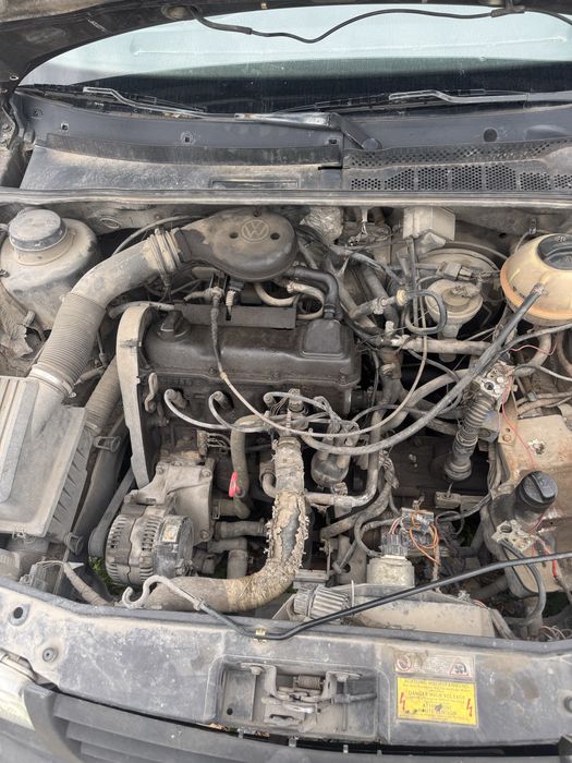 Volkswagen Vento 1.8 90