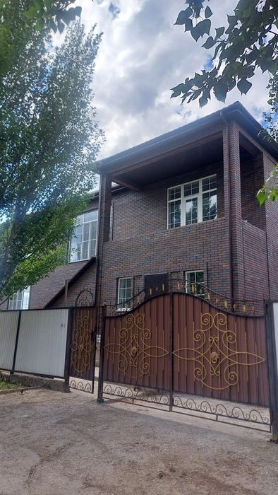 Продам 2 х этажный частный дом