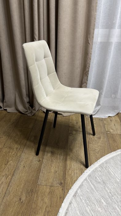 Стулья кухонные,4 штуки