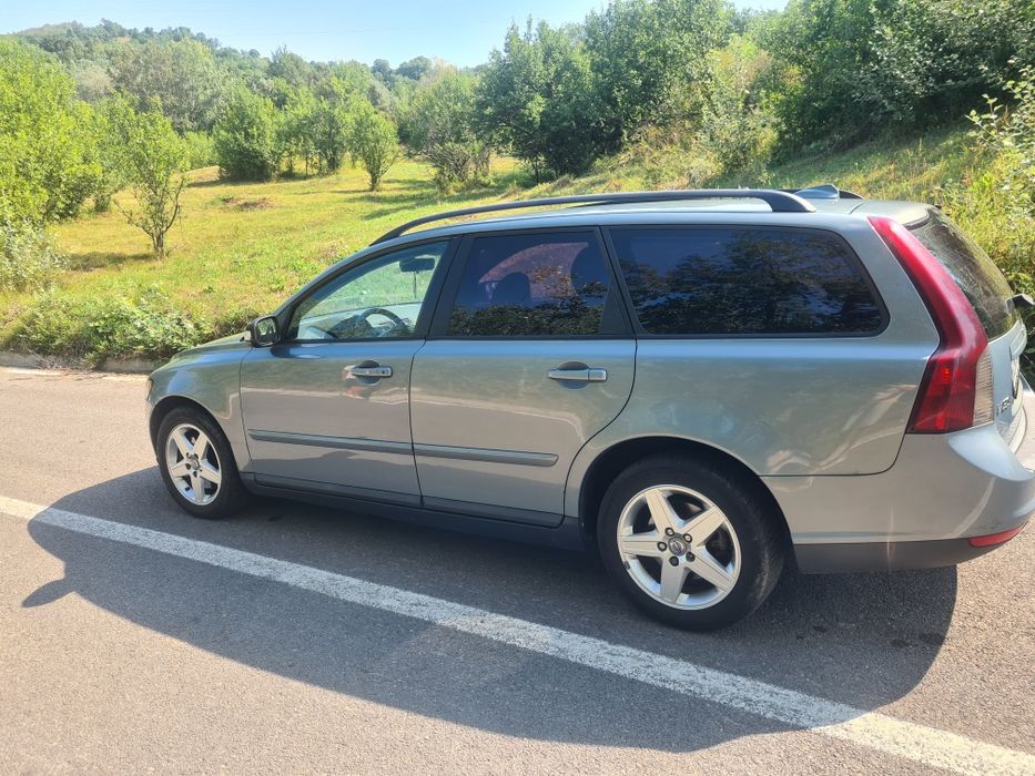 Usa Stanga Volvo V50