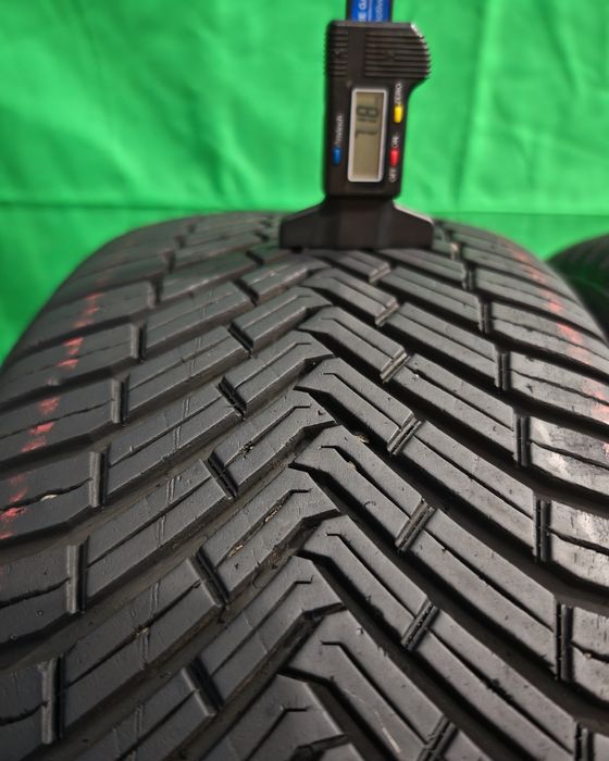 235/50R19 Continental 2023 7,74-7,14mm allseason