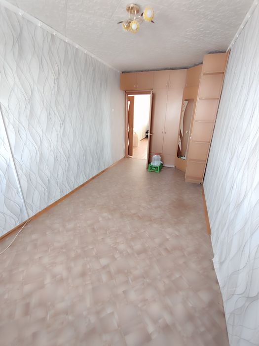 Продается 2-комн (6-50, 5 эт)