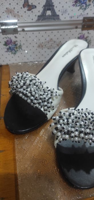 Шлёпки на каблучке