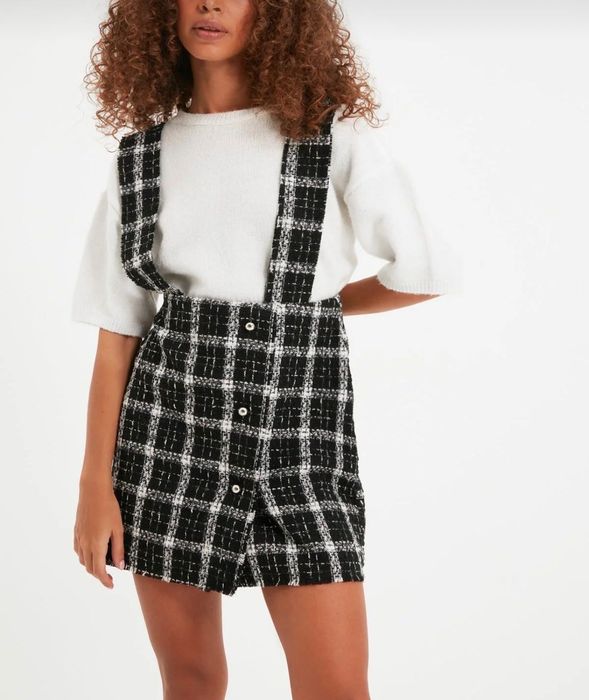 Карирана пола 38