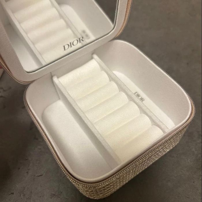 Чанти златни Dior