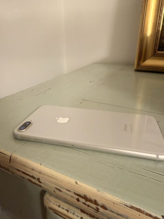 Айфон 8 Plus в хорошем состоянии продам