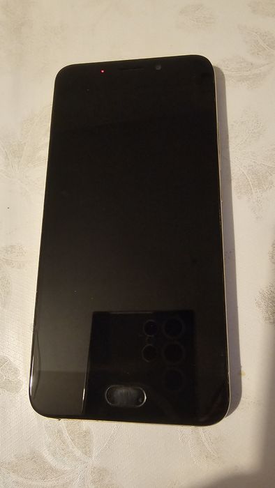 Телефон  UMI PLUS