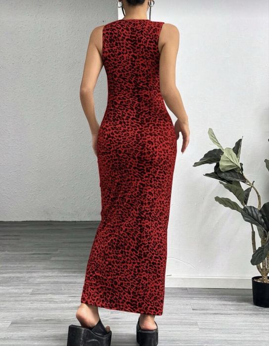 Красное леопардовое платье