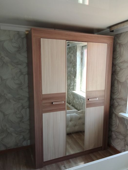 Шифанер шкаф  для спальни