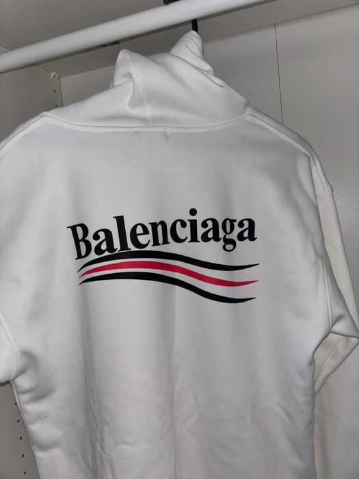 vand hanorac BALENCIAGA