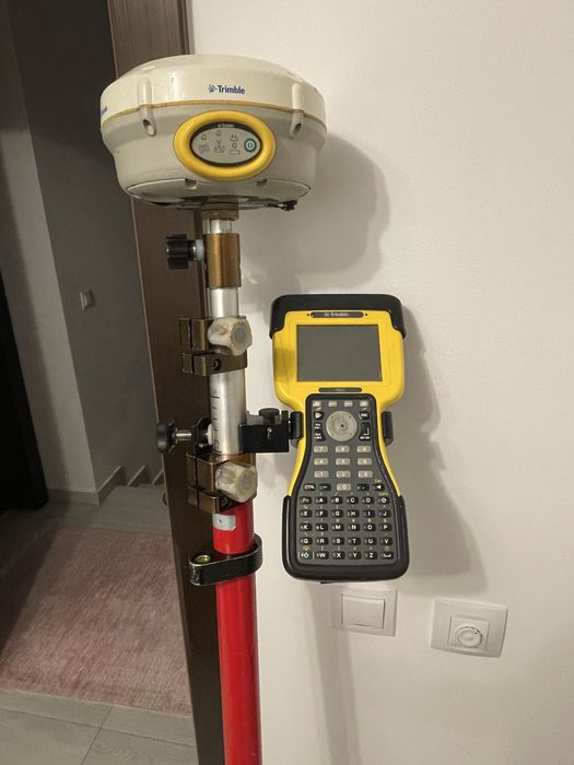 GPS GNSS RTK Trimble R4 V2