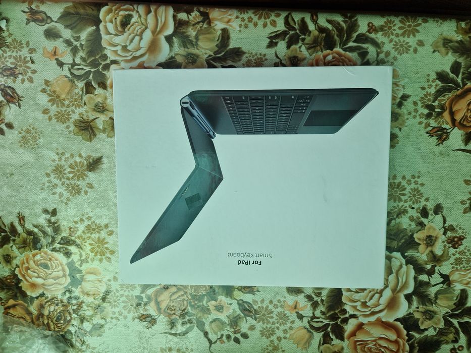 Tastatura si husa compatibila Ipad 13max