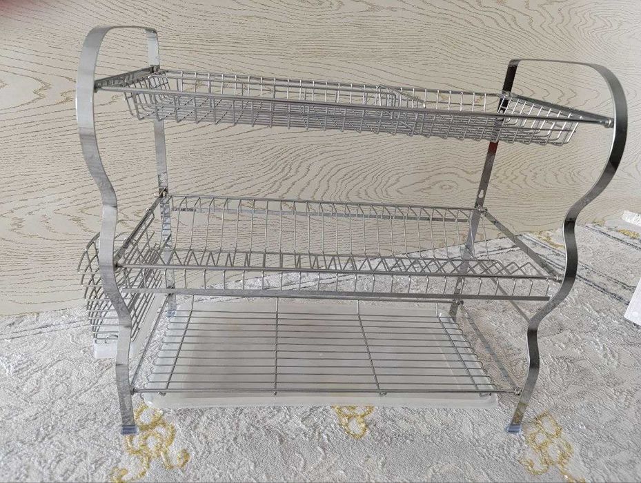 Продаю добротную сушилку для посуды Sakura, б/у