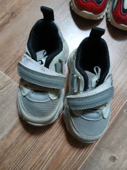 Продаются вещи на фото