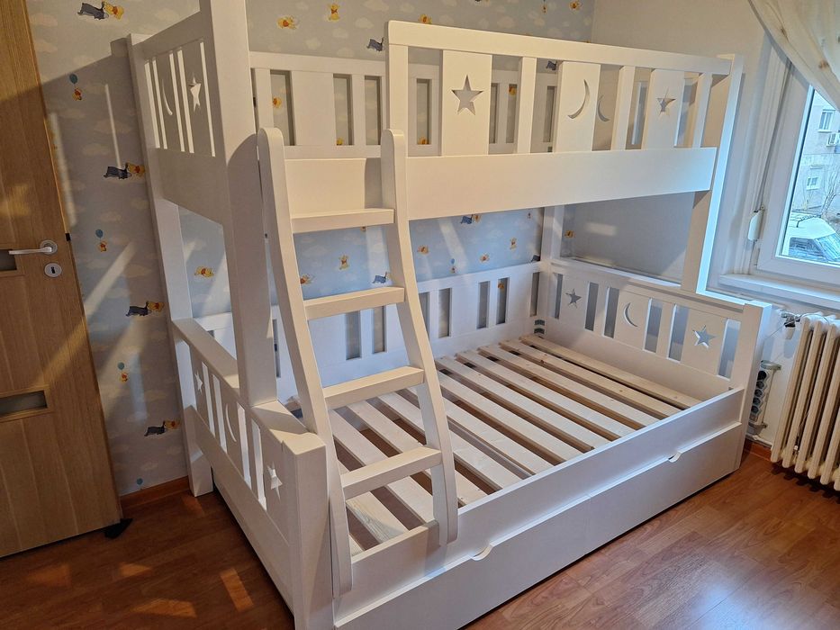 TRANSPORT GRATUIT.Pat etajat cu 3 locuri.Cod 3003