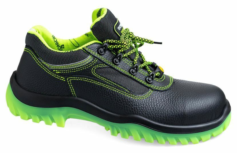 Продаю спец ботинку