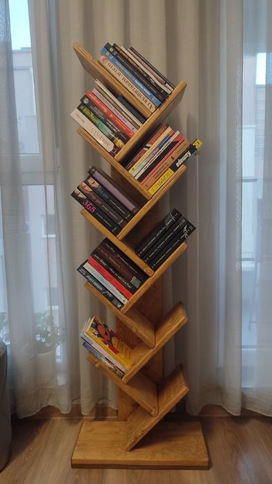 Стелаж  за книги