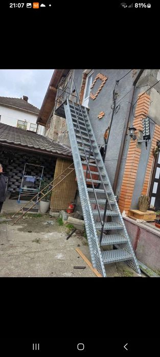 Scări zincate 330