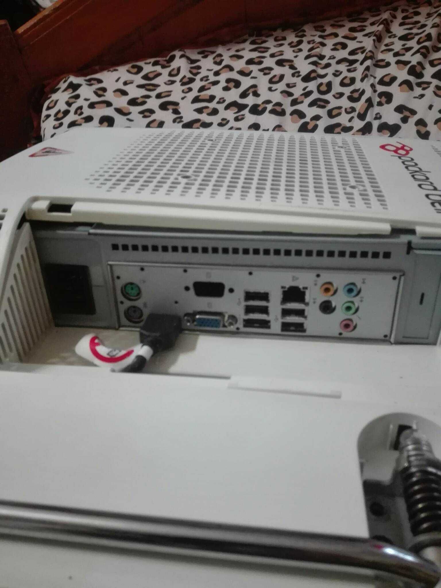 Packard Bell ONE TWO L5351 AIO PC-24 inci- 8gb RAM 320GB HDD-WIN 10 ...