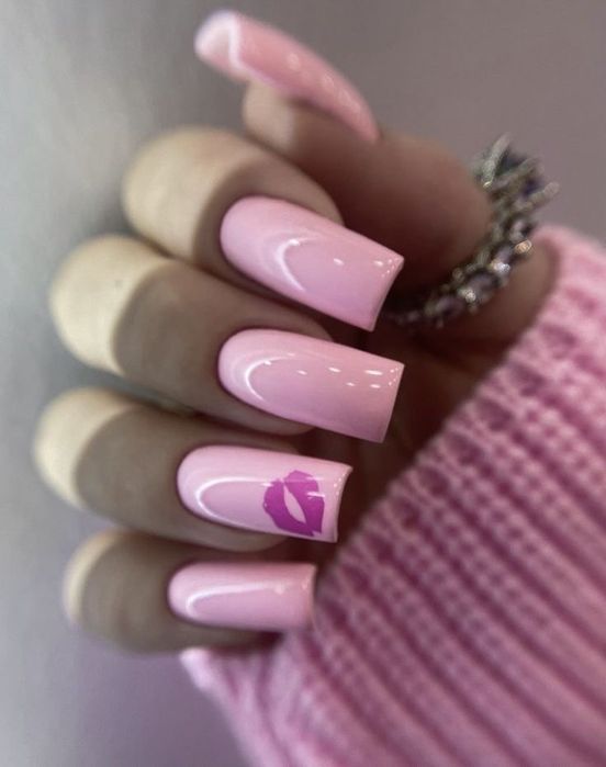 Маникюр на дому