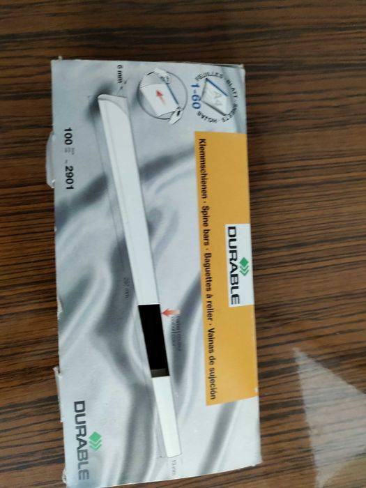 Приспособления (пластмасови) за захващане на листа А4