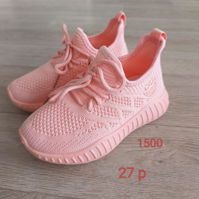 Продам обувь для девочки