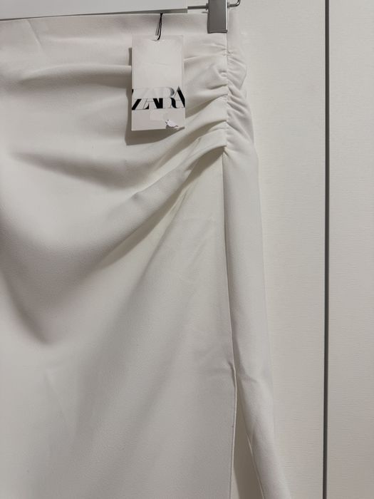 Compleu / set / costum alb fusta midi cu slit camasa scurta Zara S