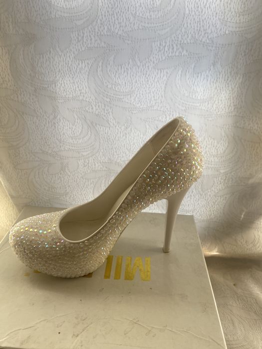 Продам  туфли