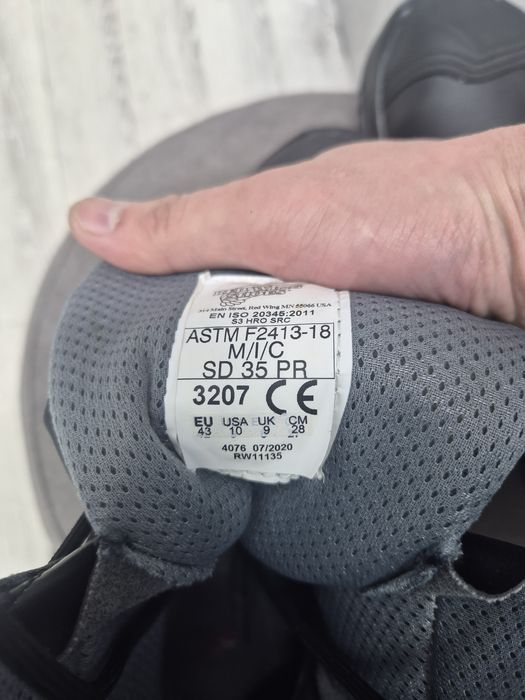 Продам ботинки Ред Винг 43 размера демосезонные