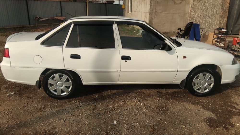 Срочно продам нексия