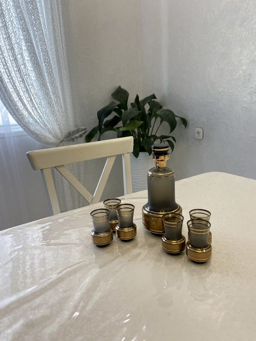 Графин с руюмками