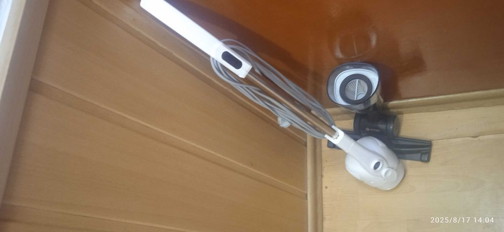 Вертикальный пылесос Deerma