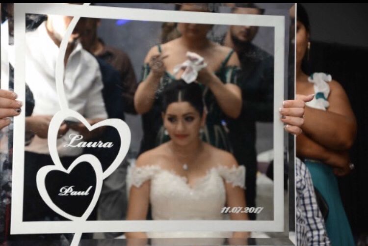 oglinda de mireasa personalizata cu mire si mireasa