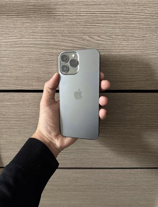 Продам Айфон 13Про Макс