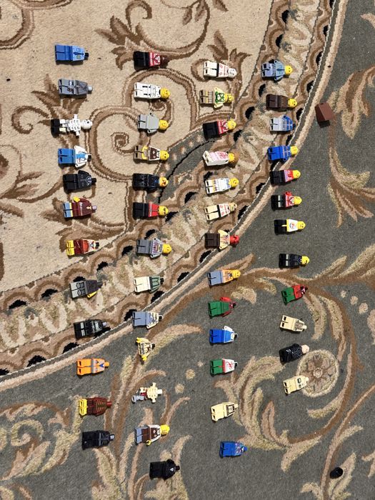 Продам набор фигурок лего