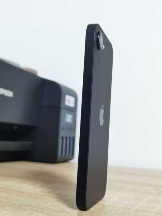 Apple iPhone 16e