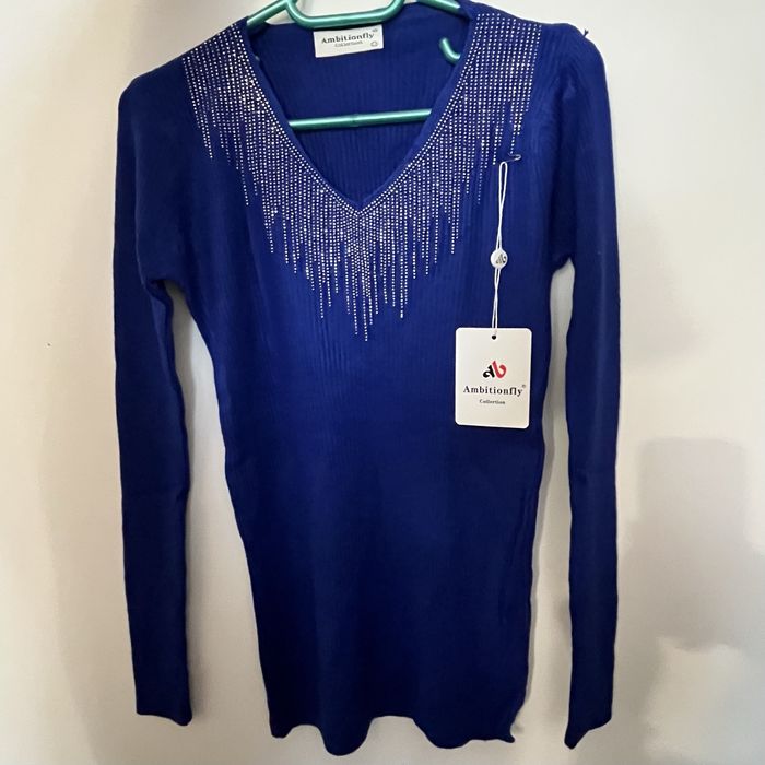 Bluze damă elegante  ,mărimi universale – 150 lei