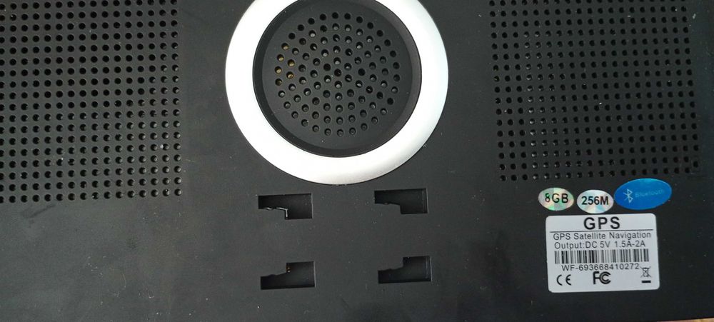 North Cross 9  GPS навигация 9 инча, 8GB, 256MB,за камиони