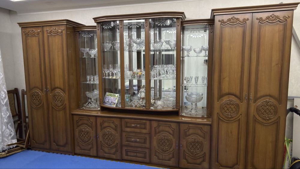 Мебель стенка б/у в отличном состоянии