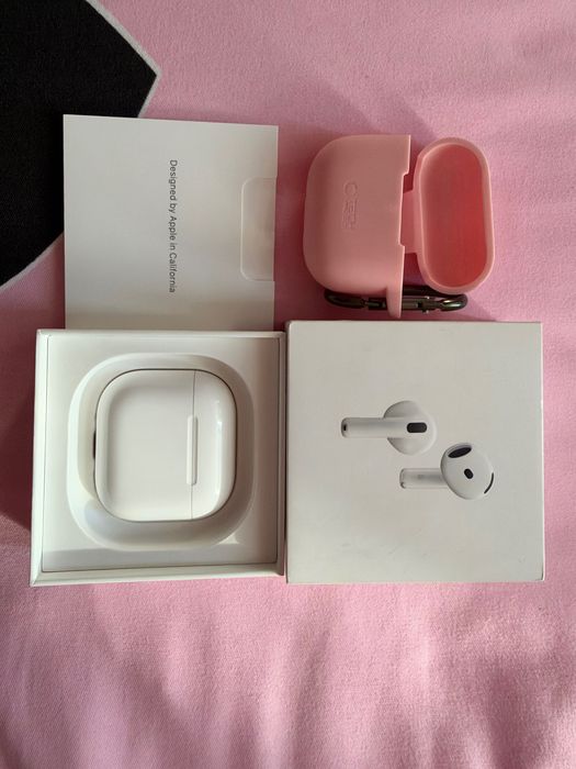 Apple AirPods 4 с Active Noise Cancellation (ANC)