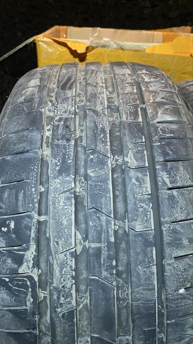 Пара 225/35 19 почти новые