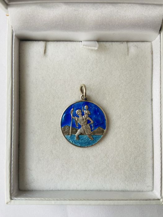 Pandantiv vechi emailat din argint cu Sfantul Cristian