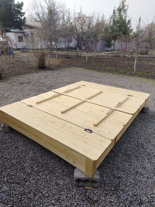 Песочница трансформер из натурального дерева.