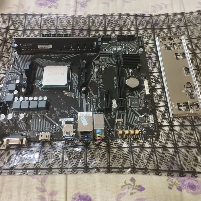Комплект Ryzen 5 5500 / A520M-K V2 / 16GB DDR4