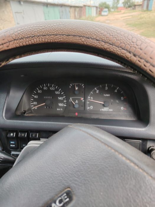 Продам Тойоту минивен