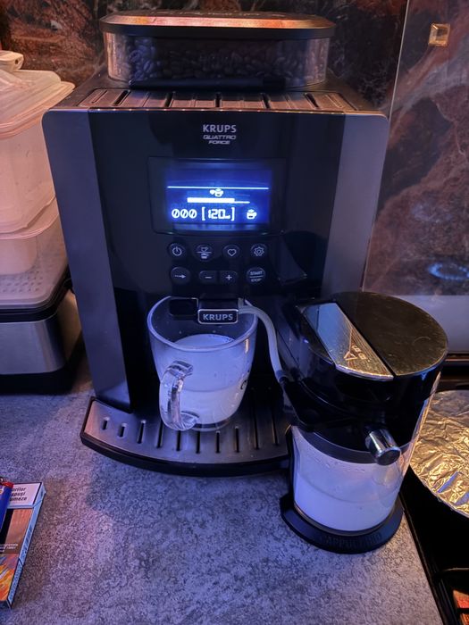 Aparat cafea Krups Arabica latte 1450w 15 bari in stare perfecta