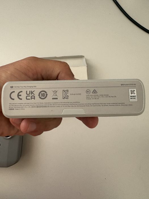 DJI Neo – Stație de încărcare bidirecțională (Multi-Charging Hub)