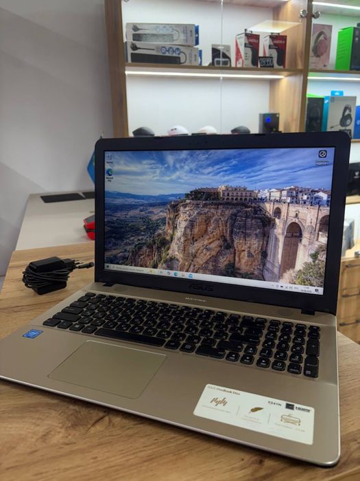 Ноутбук Asus SSD